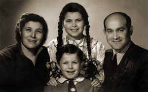 1952 Libeskind family photo, Lodz, Poland